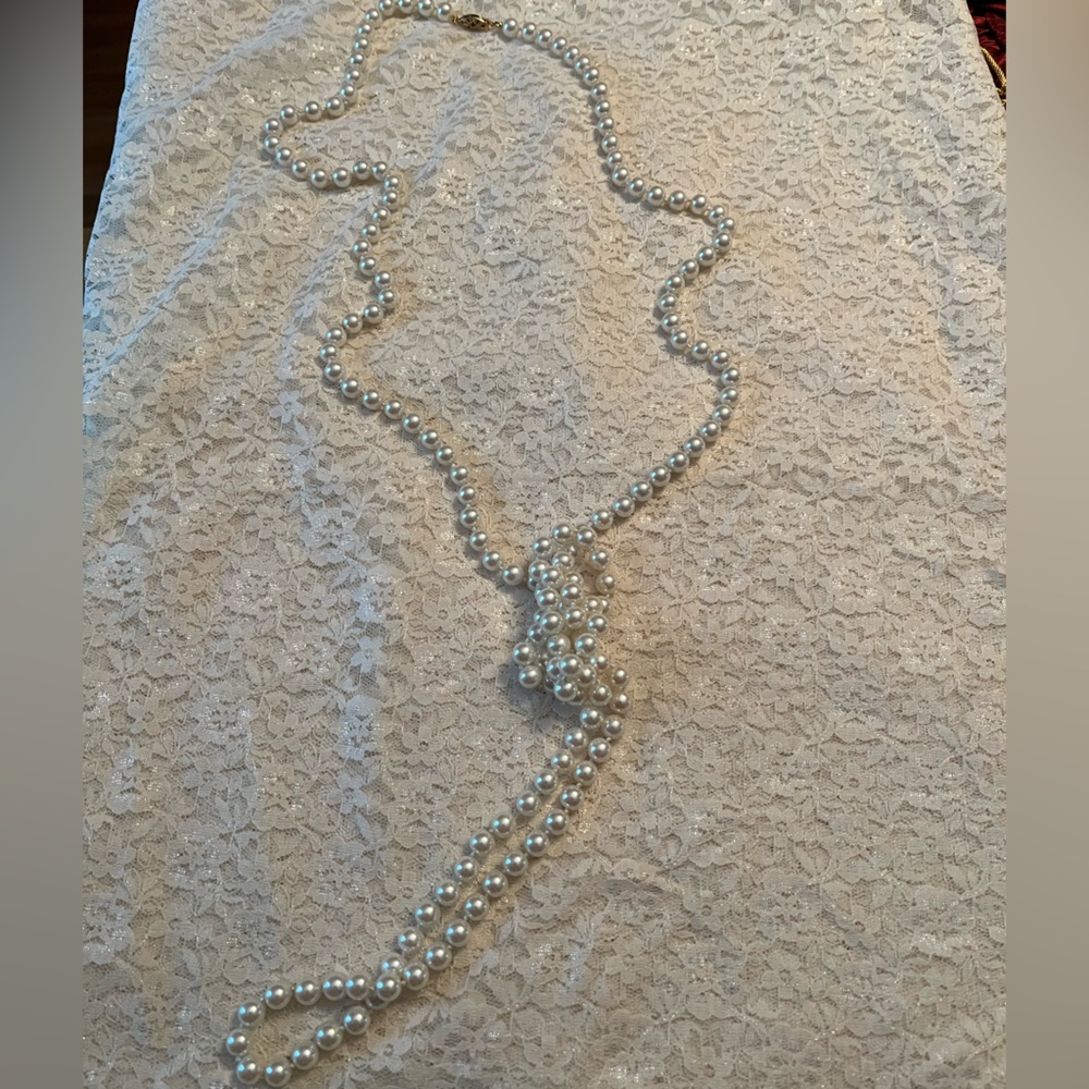 Napier/vintage faux pearl necklace, 60”, many different ways to wear - Picture 4 of 5